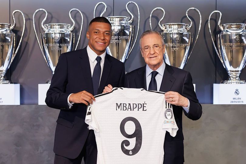 Real Madrid memperkenalkan Mbappe secara resmi di Santiago Bernabeu, Selasa (16/7/2024). (Foto : Bola.net/Real Madrid)