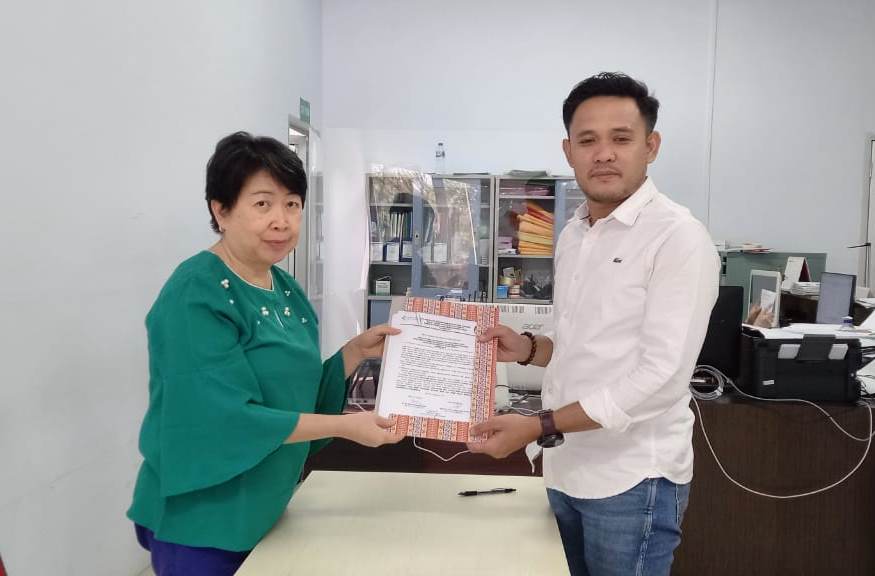 Penyerahan hasil pemeriksaan kepada Komisi Pemilihan Umum (KPU) Kabupaten Bolaang Mongondow Utara (Bolmut). (Foto : Dok. KPU)