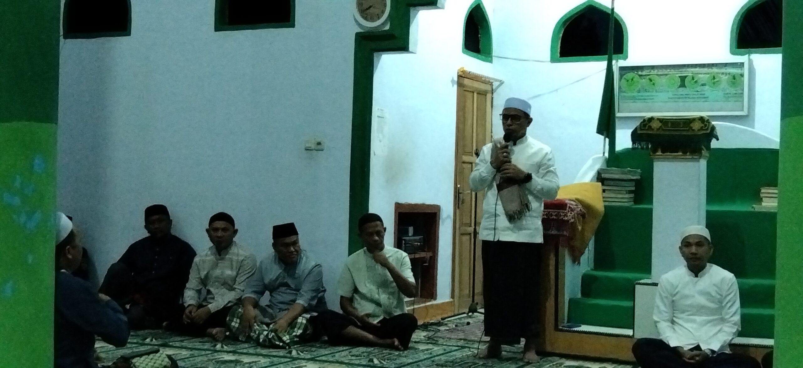 Bupati Sirajudin Lasena saat menyampaikan sambutannya di acara Suling di Desa Tanjung Buaya. (Doc. Jefri)