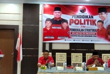 Ketua DPC PDI Perjuangan Bolmut, Drs. Amin Lasena, MA, saat memberikan sambutan dalam kegiatan pendidikan politik sekaligus pembekalan struktural bagi jajaran DPC dan PAC se-Kabupaten Bolmut, Rabu (12/8/2026)./Republish.id
